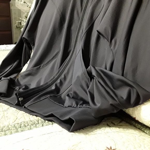 N/WITHOUT TAGS CHAMPION ATHLETIC L/ WEIGHT JACKET - Picture 9 of 16